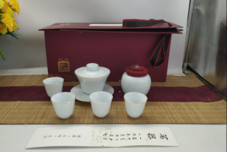 6头龙玉瓷